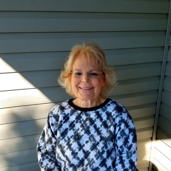 Meet your Posher, Jainie - Picture 1 of 1